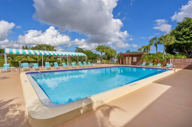 7892 Willow Spring Drive 1517, Lake Worth, FL 33467