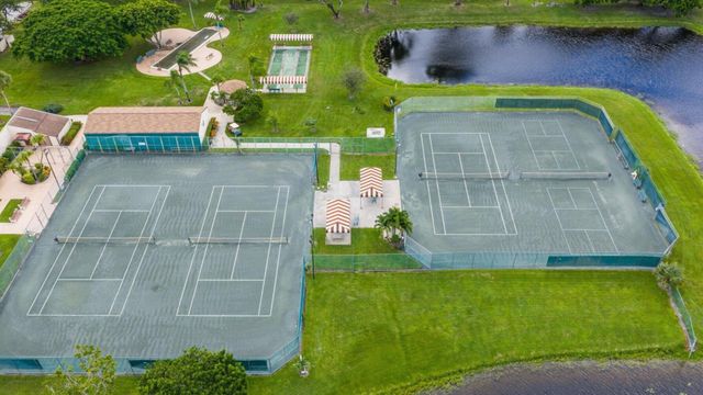 7892 Willow Spring Drive 1517, Lake Worth, FL 33467
