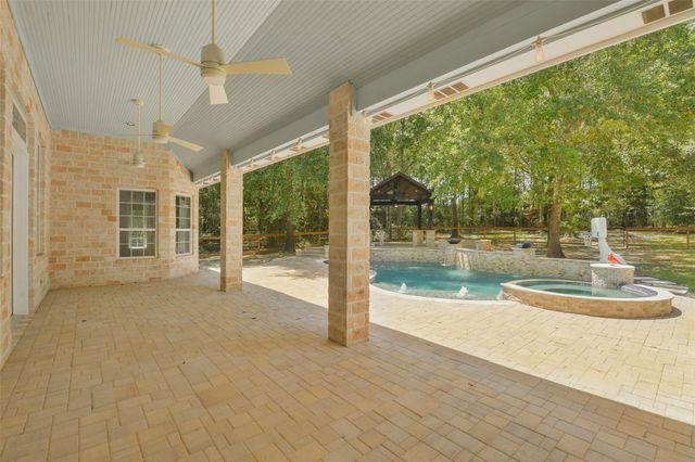 4046 Highland Pass, Montgomery, TX 77316