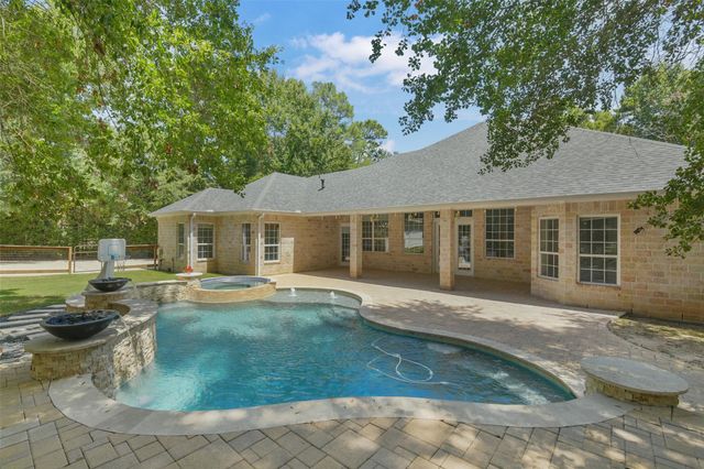 4046 Highland Pass, Montgomery, TX 77316
