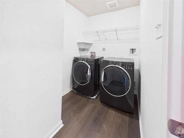 1687 Twin Estates DR, Kyle, TX 78640