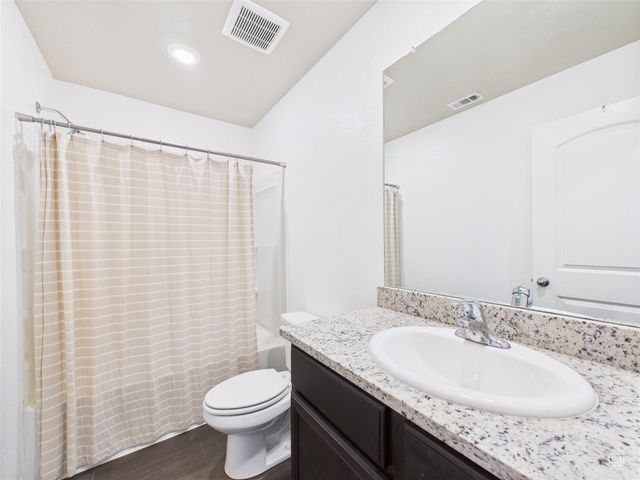 1687 Twin Estates DR, Kyle, TX 78640