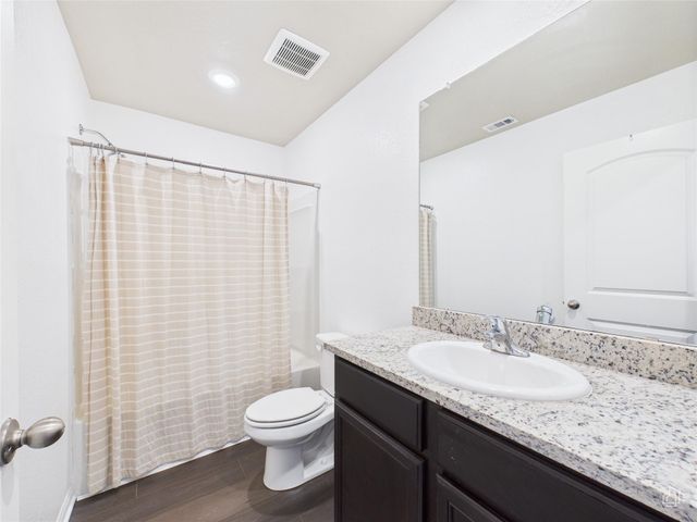 1687 Twin Estates DR, Kyle, TX 78640