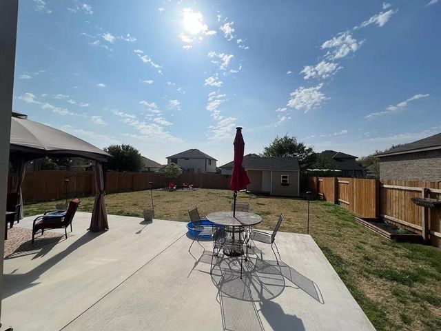 1687 Twin Estates DR, Kyle, TX 78640