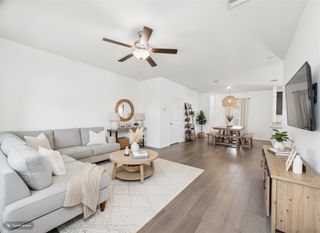1687 Twin Estates DR, Kyle, TX 78640