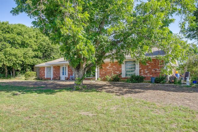 905 E Renfro Street, Burleson, TX 76028