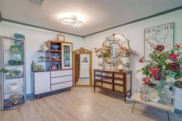 905 E Renfro Street, Burleson, TX 76028