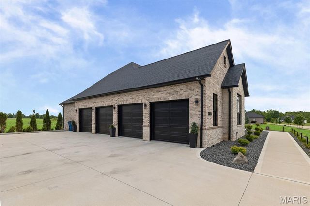 3824 Tanzanite Trail, Edwardsville, IL 62025