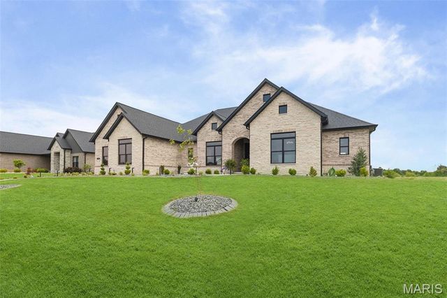 3824 Tanzanite Trail, Edwardsville, IL 62025