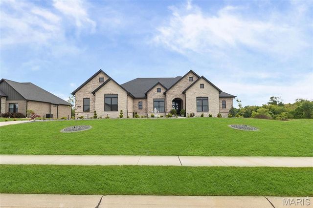 3824 Tanzanite Trail, Edwardsville, IL 62025