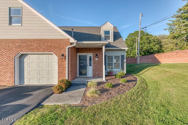 1725 West Lakeview Drive 1, Johnson City, TN 37601