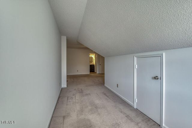 1725 West Lakeview Drive 1, Johnson City, TN 37601