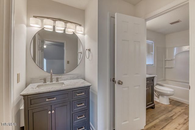 1725 West Lakeview Drive 1, Johnson City, TN 37601