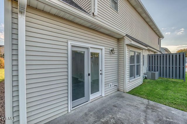 1725 West Lakeview Drive 1, Johnson City, TN 37601