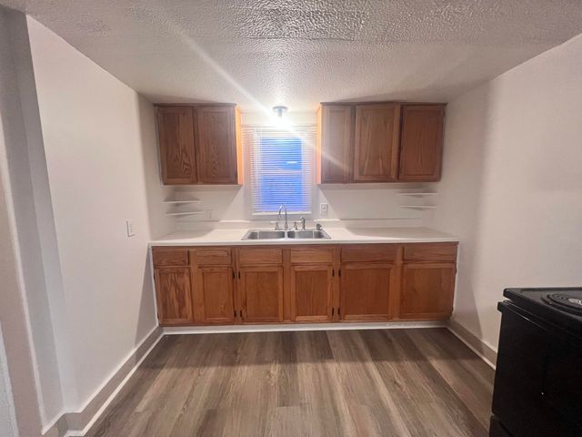 1023 S Millwood Ave, Wichita, KS 67213