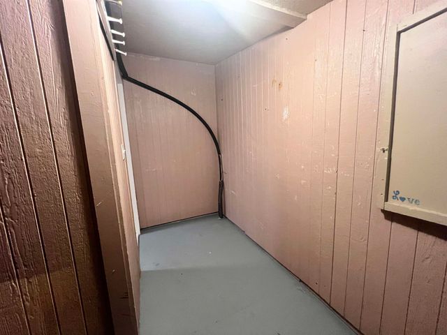 1023 S Millwood Ave, Wichita, KS 67213