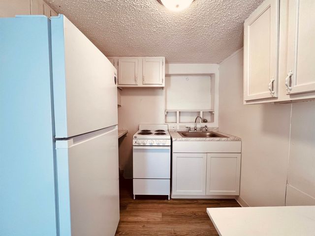 1023 S Millwood Ave, Wichita, KS 67213