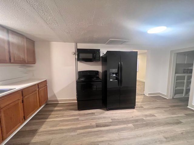 1023 S Millwood Ave, Wichita, KS 67213