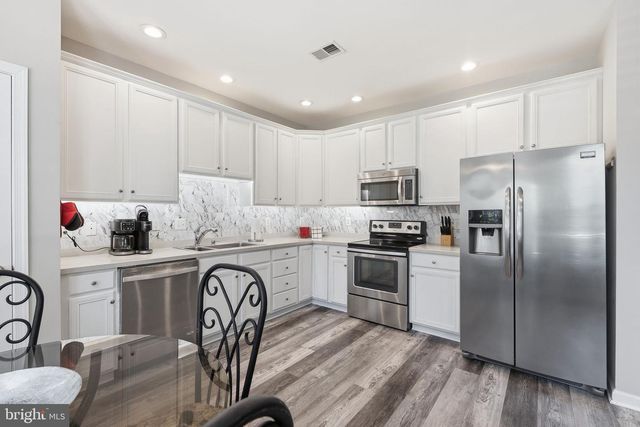 43612 DUNHILL CUP SQ, Ashburn, VA 20147
