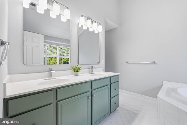 43612 DUNHILL CUP SQ, Ashburn, VA 20147