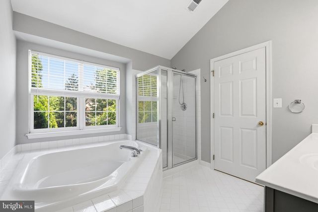 43612 DUNHILL CUP SQ, Ashburn, VA 20147