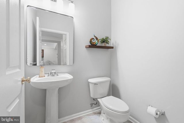 43612 DUNHILL CUP SQ, Ashburn, VA 20147