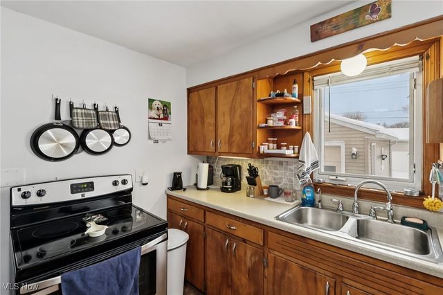 3033 avon Boulevard, Ashtabula, OH 44004