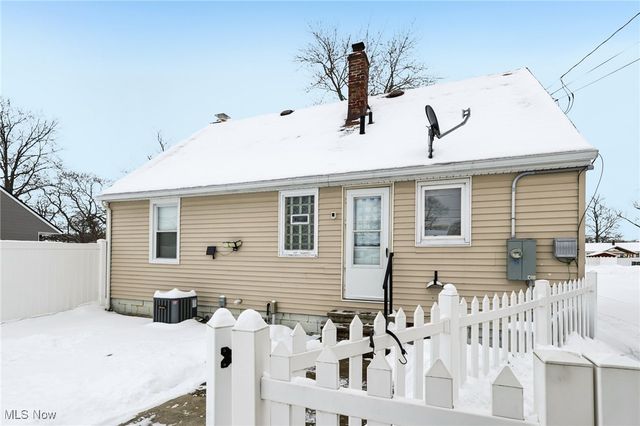 3033 avon Boulevard, Ashtabula, OH 44004