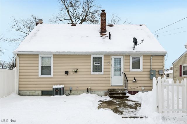 3033 avon Boulevard, Ashtabula, OH 44004