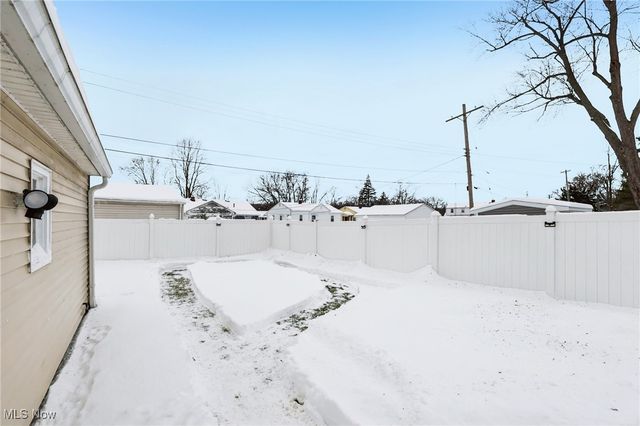 3033 avon Boulevard, Ashtabula, OH 44004