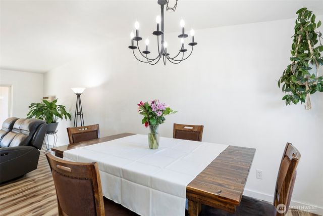 809 4th Avenue NE, Chehalis, WA 98532