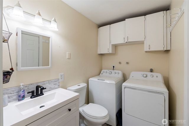 809 4th Avenue NE, Chehalis, WA 98532