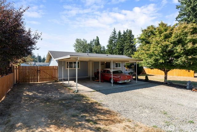 809 4th Avenue NE, Chehalis, WA 98532