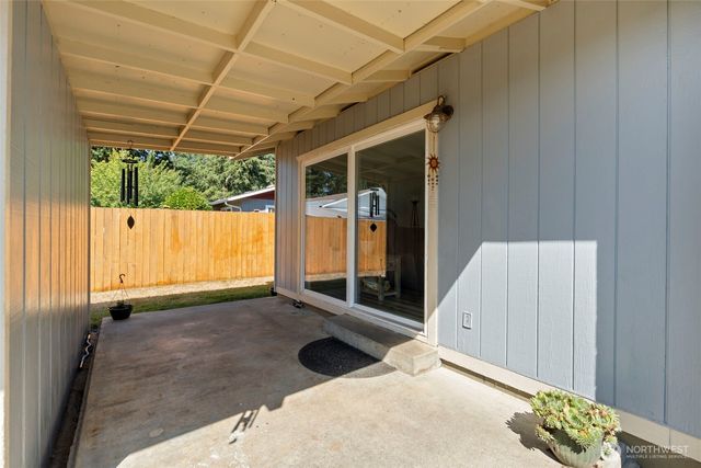 809 4th Avenue NE, Chehalis, WA 98532