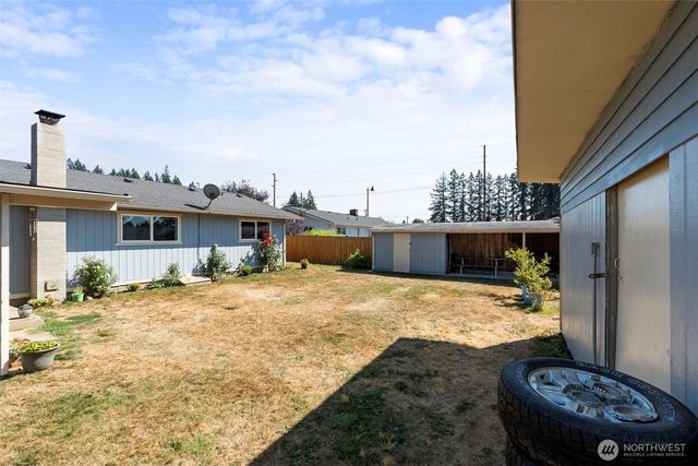 809 4th Avenue NE, Chehalis, WA 98532