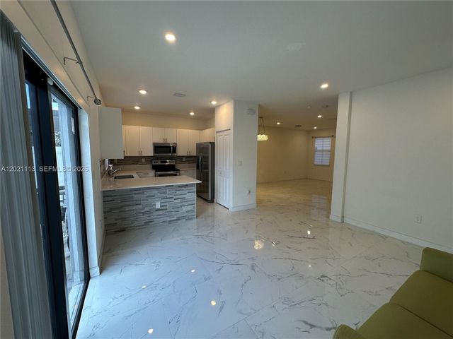 20352 NW 6th Ave, Miami Gardens, FL 33169
