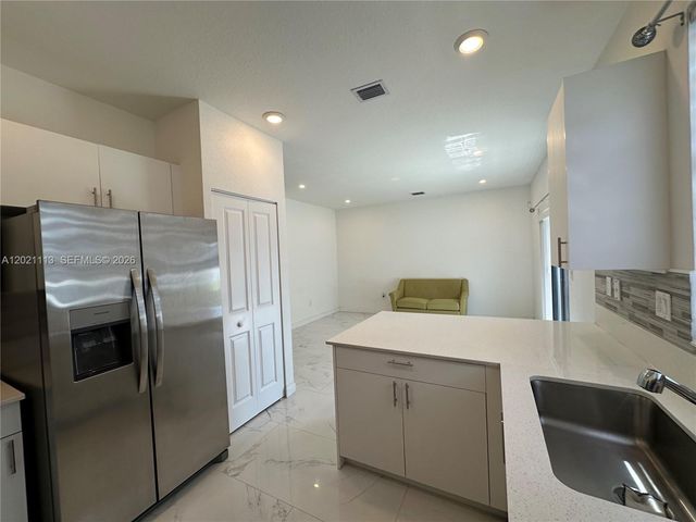 20352 NW 6th Ave, Miami Gardens, FL 33169
