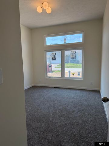 12019 S 44 Street, Bellevue, NE 68123