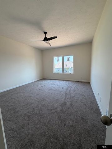 12019 S 44 Street, Bellevue, NE 68123