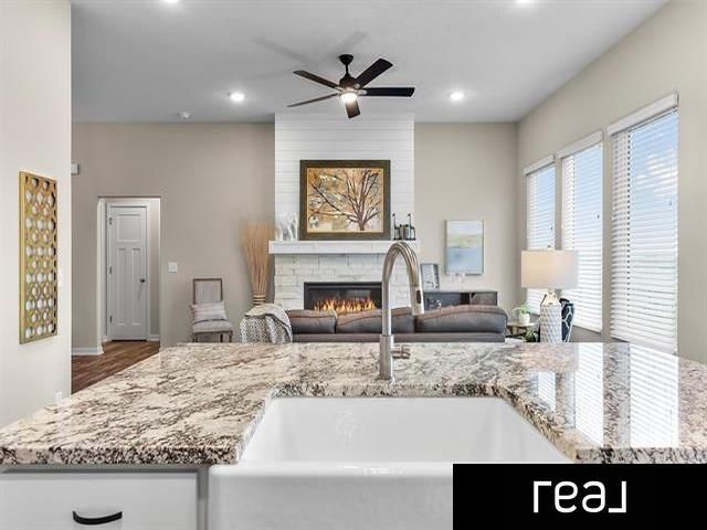 12019 S 44 Street, Bellevue, NE 68123