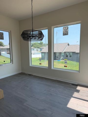 12019 S 44 Street, Bellevue, NE 68123