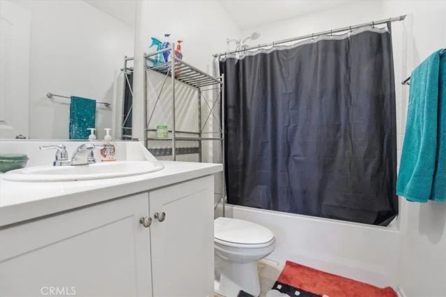 7512 Sleepy Creek, Fontana, CA 92336