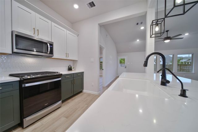 20823 Little Sebastian Trail, Tomball, TX 77377