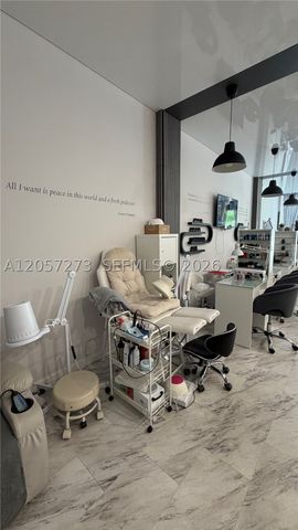 2119 Hollywood Blvd, Hollywood, FL 33020