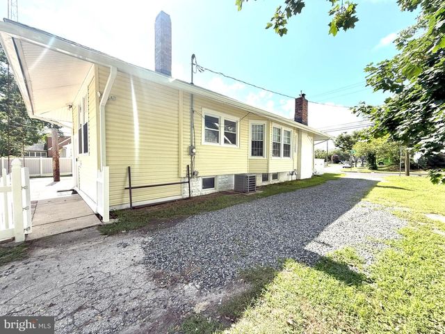 1014 NEW PEAR ST, Vineland, NJ 08360