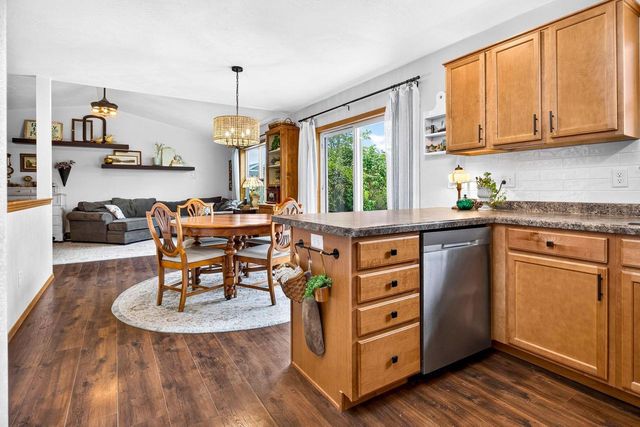 503 RUSCH DRIVE, Combined Locks, WI 54113