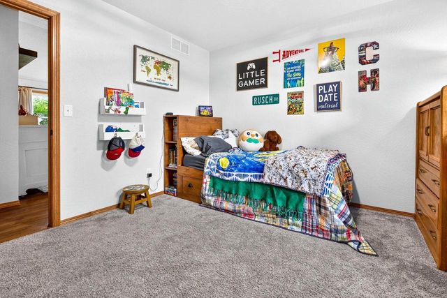 503 RUSCH DRIVE, Combined Locks, WI 54113