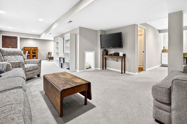 503 RUSCH DRIVE, Combined Locks, WI 54113