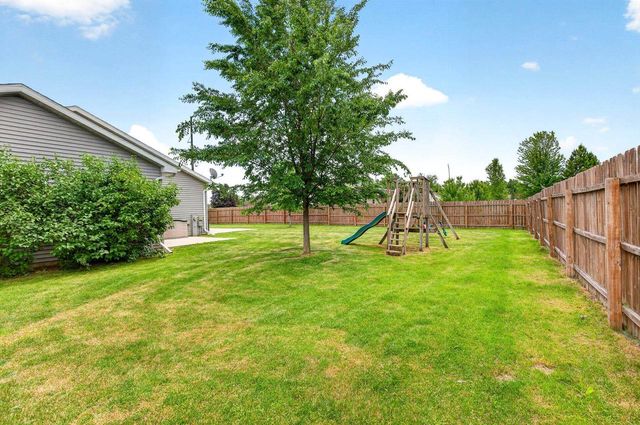 503 RUSCH DRIVE, Combined Locks, WI 54113