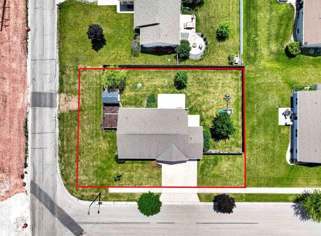 503 RUSCH DRIVE, Combined Locks, WI 54113